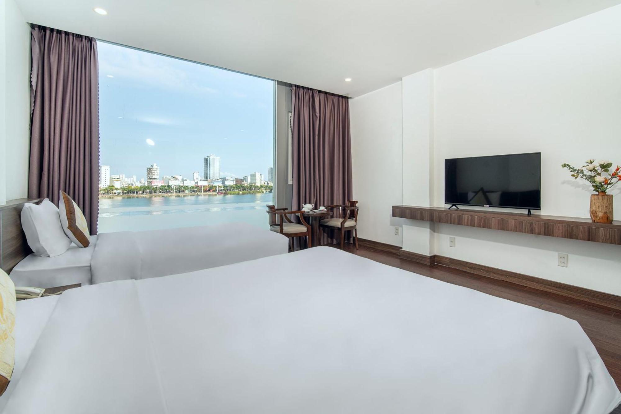 Hoang Linh Riverside Hotel Da Nang