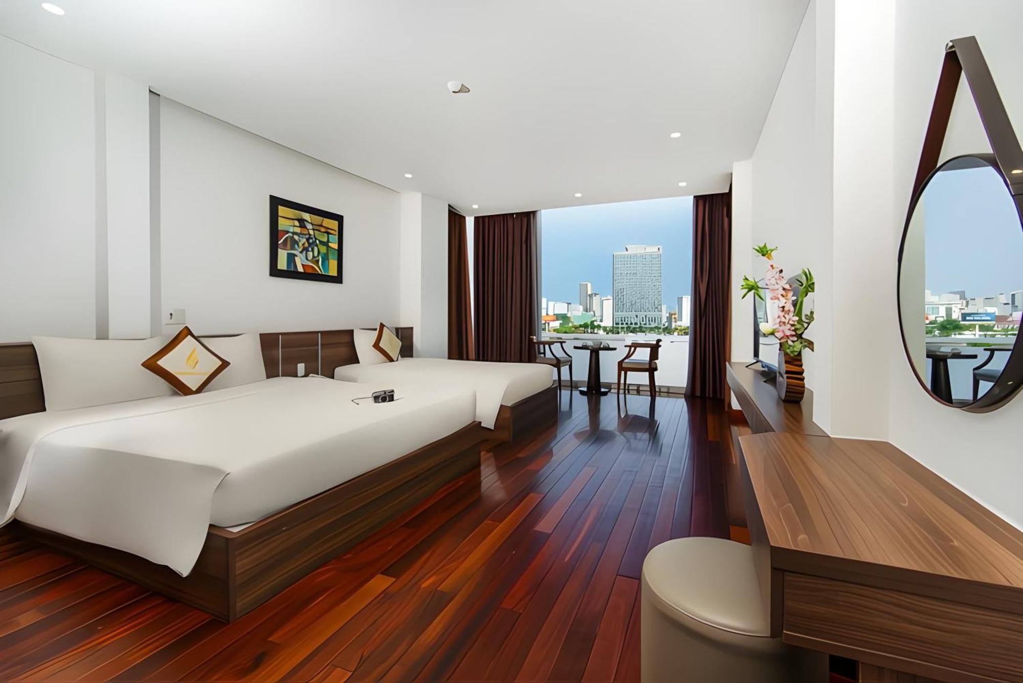 Hoang Linh Riverside Hotel Da Nang