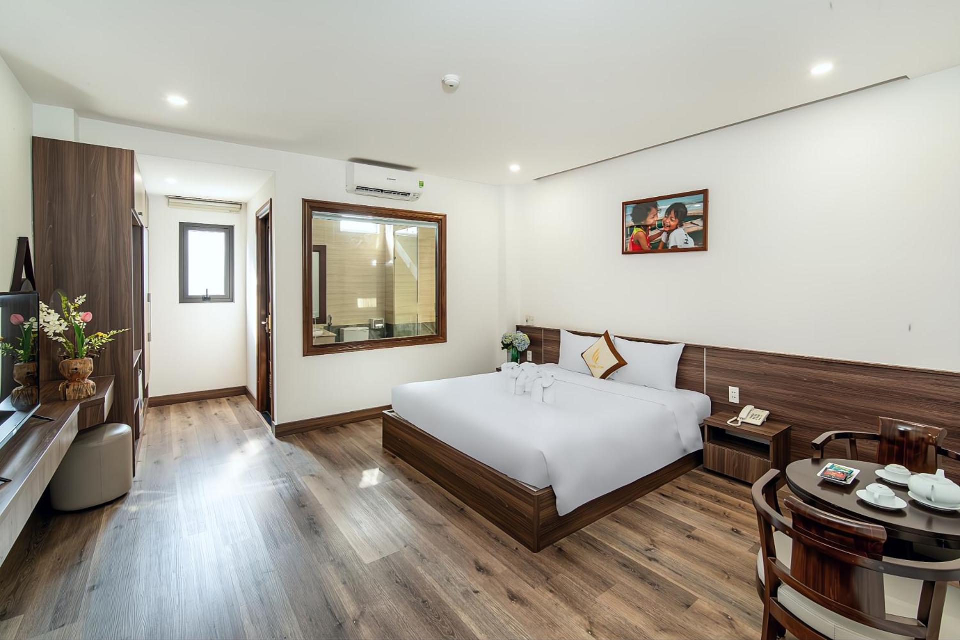 Hoang Linh Riverside Hotel Da Nang
