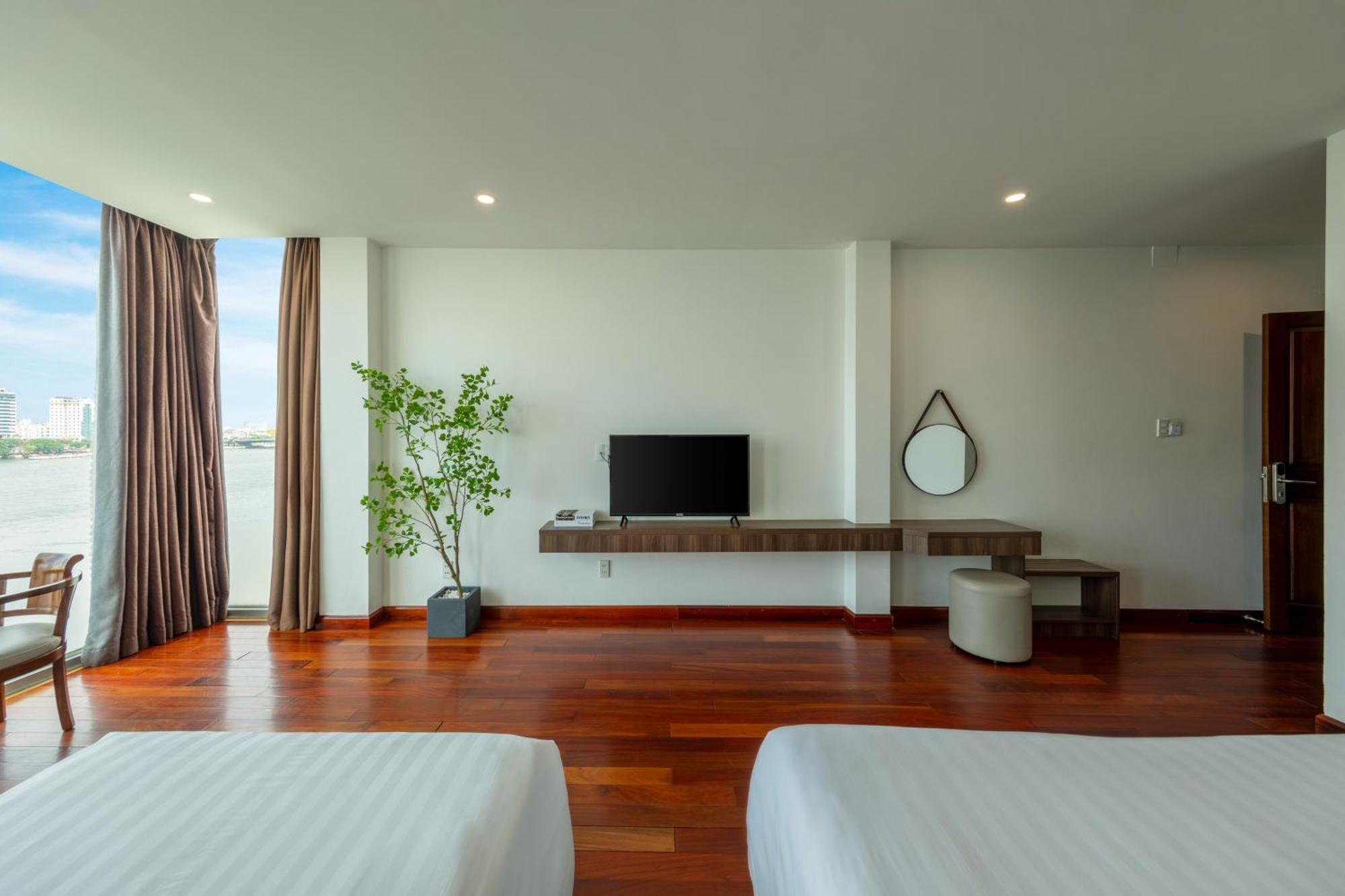 Hotel Hoang Linh Riverside Da Nang